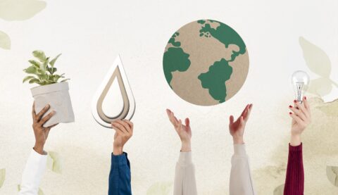 mains tenant objet représentant l'environnement